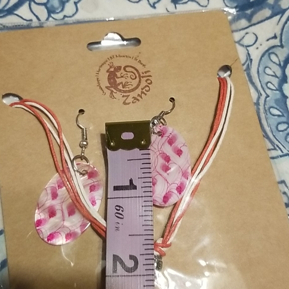 NWT Pink Shell Style Necklace and Earring Set - Picture 7 of 7